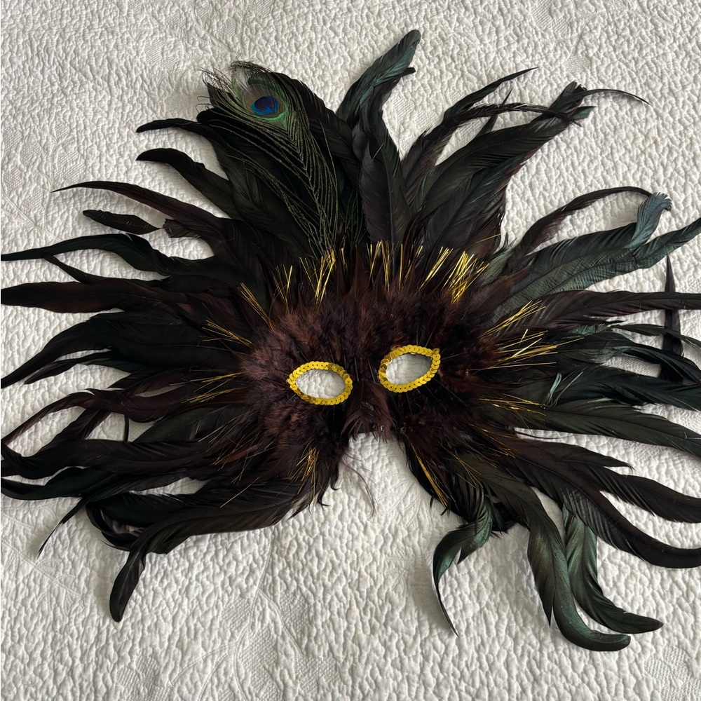 Black and Green Feathered Mask